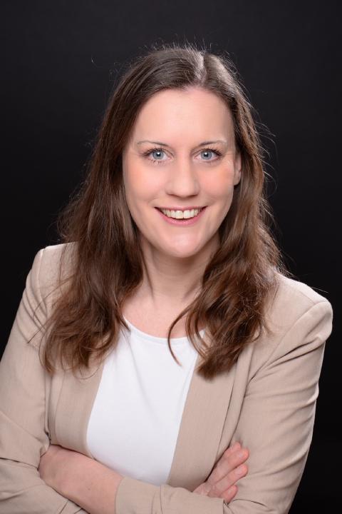 Welcome back, Julia Bernhardt-Lüke